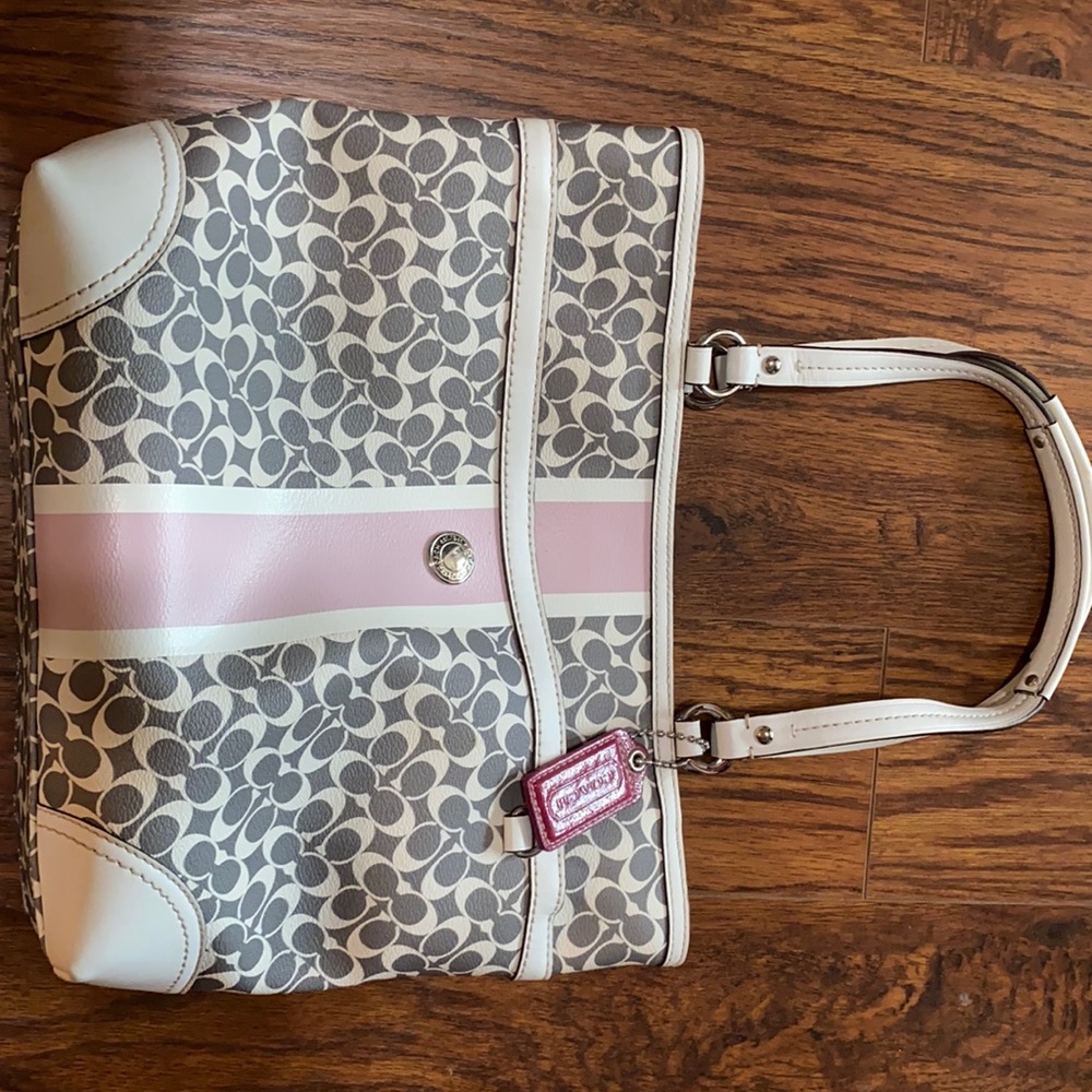 Gray leather Coach purse. EUC.
